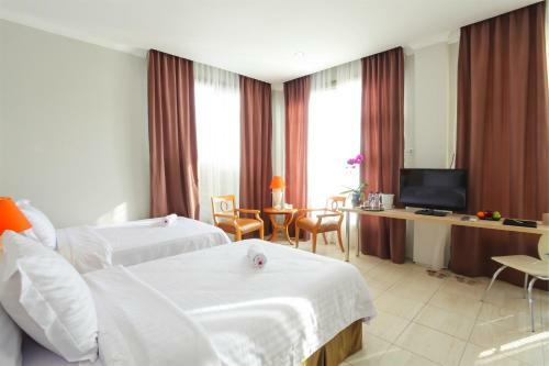 Hostal Topaz Residence