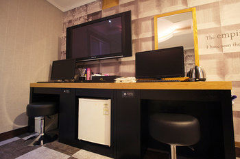 Luxe Hotel