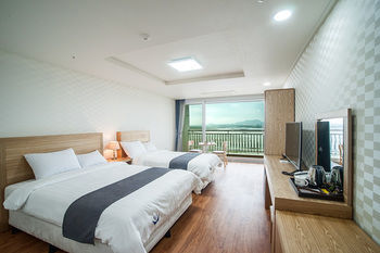 Breeze Bay Hotel