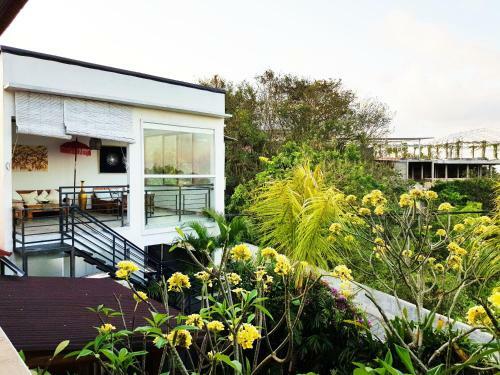 Villa Aviya