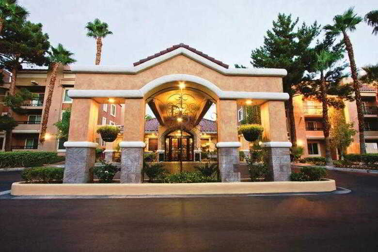 Hotel Desert Rose Resort