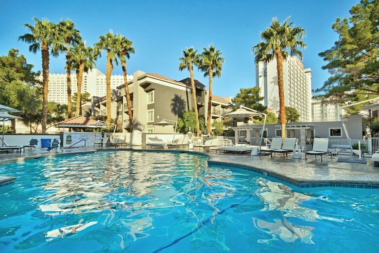 Hotel Desert Rose Resort