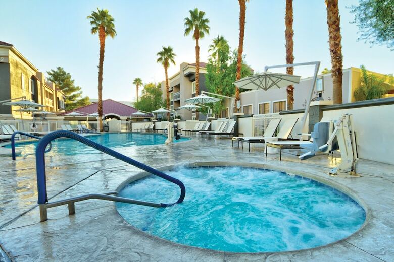 Hotel Desert Rose Resort