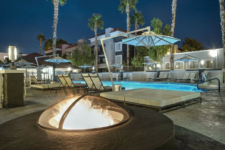 Hotel Desert Rose Resort