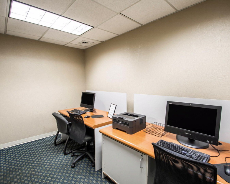 Hotel Clarion Inn & Suites Miami Airport