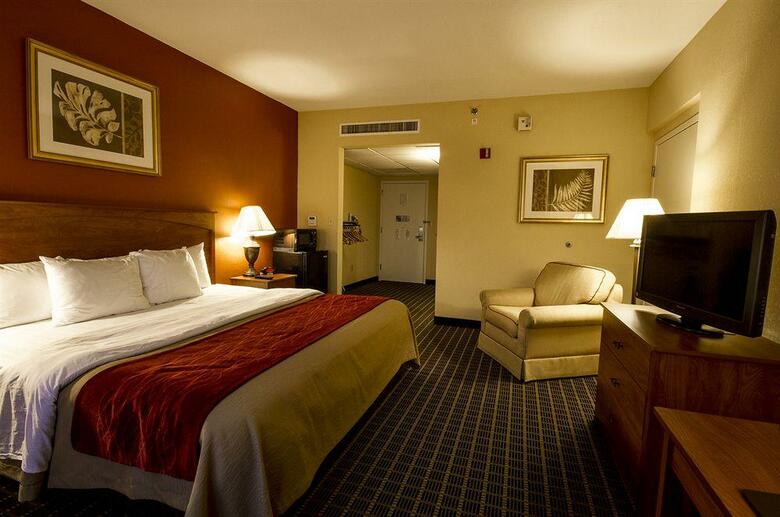 Hotel Clarion Inn & Suites Miami Airport
