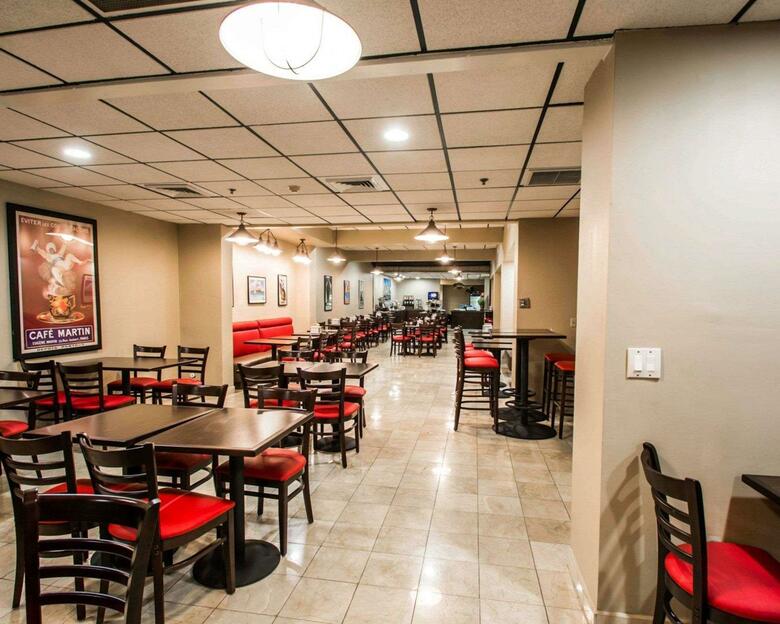 Hotel Clarion Inn & Suites Miami Airport