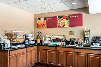 Hotel Comfort Suites I-35 North