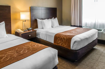 Hotel Comfort Suites I-35 North