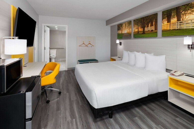 Hotel Quality Inn - West