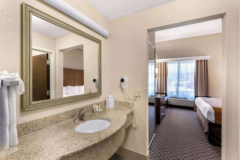 Hotel Comfort Suites Columbia Gateway