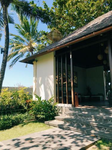 Puri Rinjani Bungalows