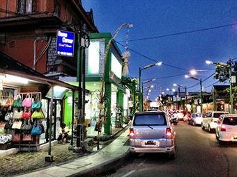 Hostal Bemo Corner Guest House