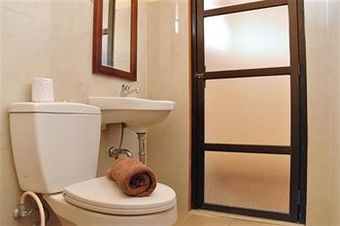 Hostal Bemo Corner Guest House