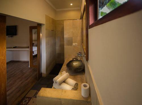 Hostal Kuta Baru Hotel