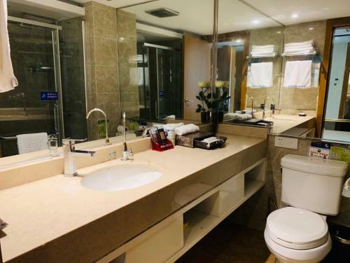 Yiwu Wendemu International Hotel