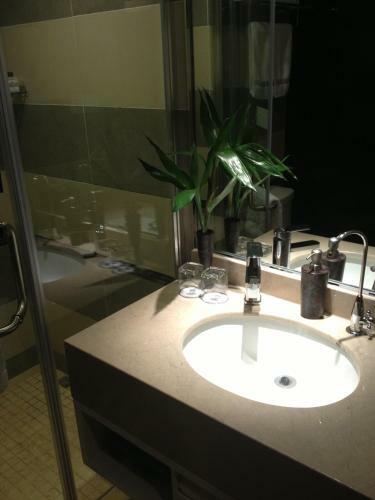 Yiwu Wendemu International Hotel