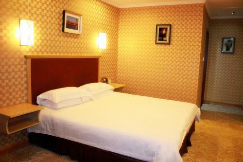 Yiwu Europe's Jia Hotel