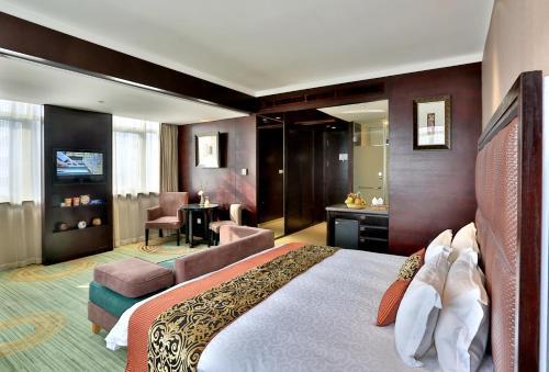 Yiwu Bali Plaza Hotel