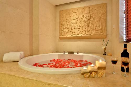 Yiwu Bali Plaza Hotel
