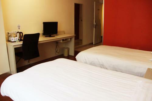 Hotel Hanting Express Chengdu Luoma City