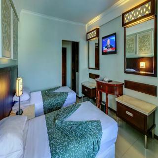 Maharani Beach Hotel
