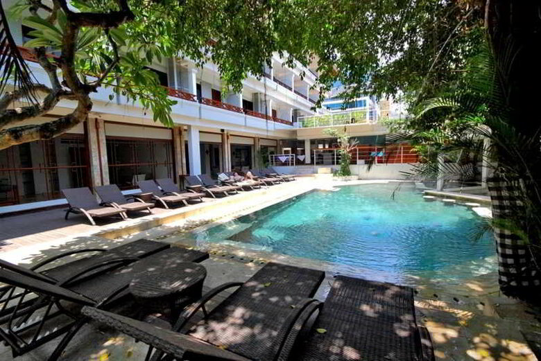 Maharani Beach Hotel