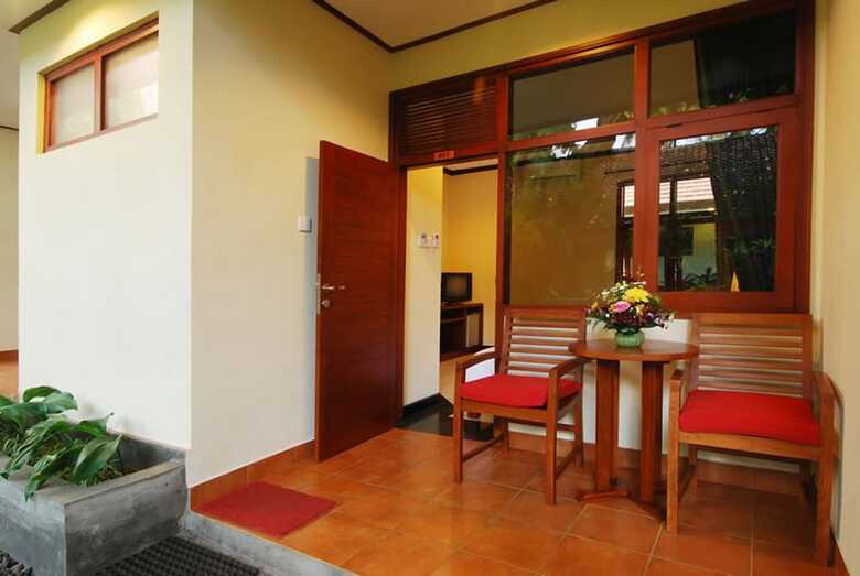 Hotel Yulia Beach Inn Kuta