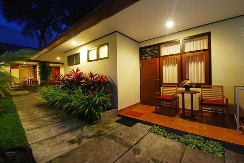 Hotel Yulia Beach Inn Kuta