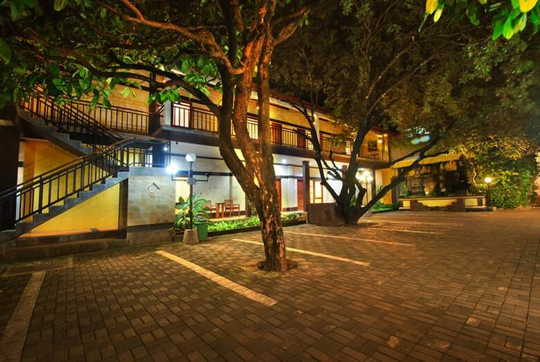 Hotel Yulia Beach Inn Kuta