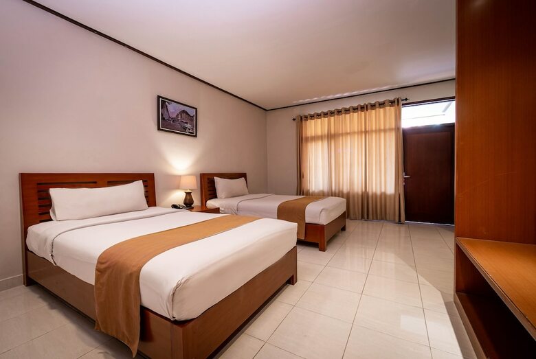 Hotel Yulia Beach Inn Kuta