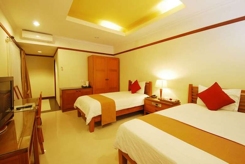 Hotel Yulia Beach Inn Kuta