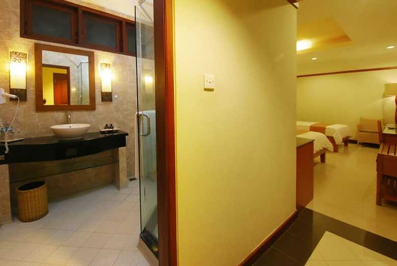 Hotel Yulia Beach Inn Kuta