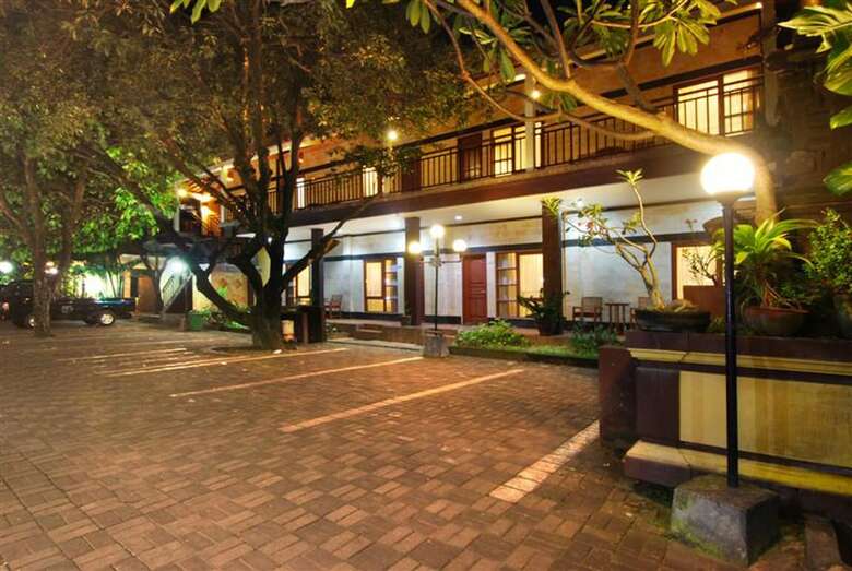 Hotel Yulia Beach Inn Kuta