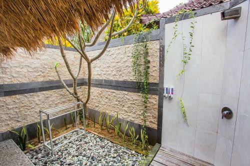 Ts Hut Lembongan