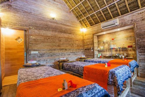 Ts Hut Lembongan