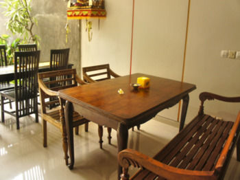 Hostal Rena Segara House
