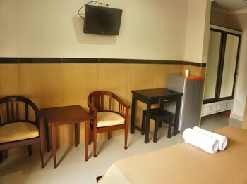Hostal Rena Segara House