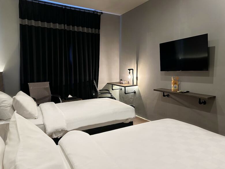 J Boutique Hotel