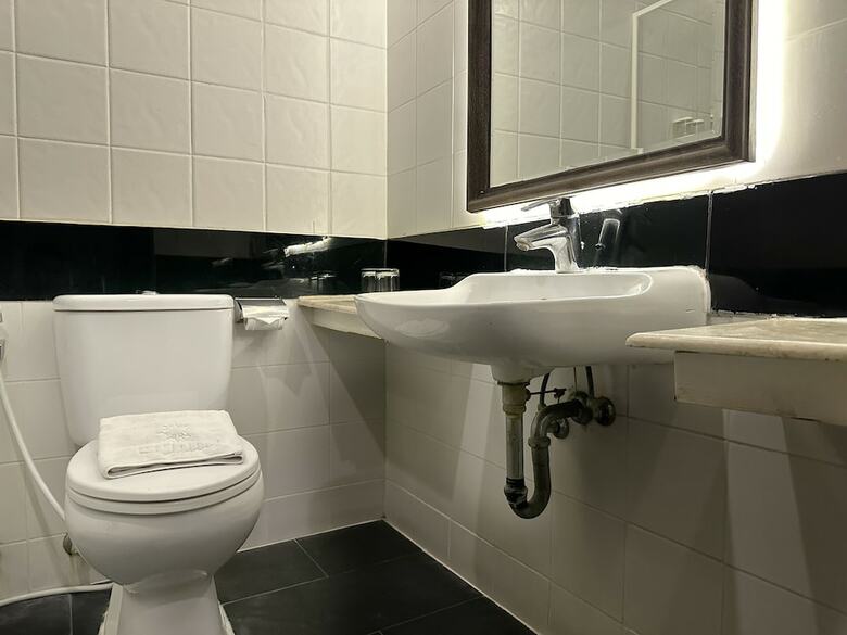 J Boutique Hotel