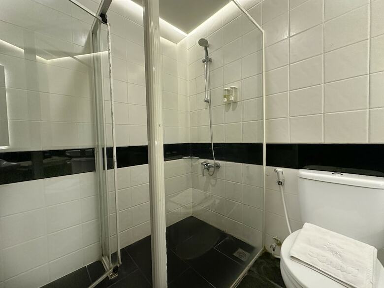 J Boutique Hotel