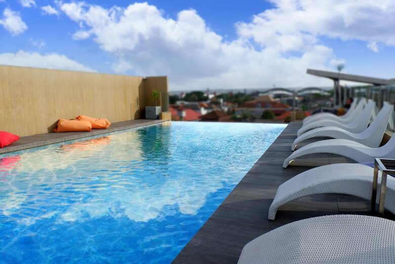 J Boutique Hotel