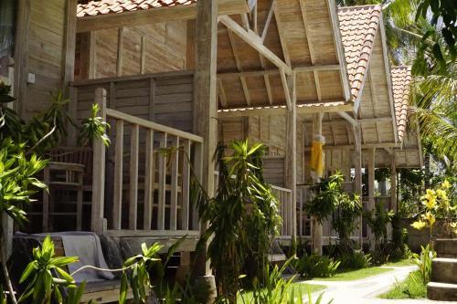 Hostal Coconut Village Guest House