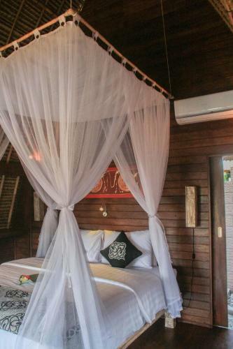 Harta Lembongan Villas
