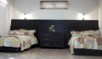 Hotel Agus Beach Inn