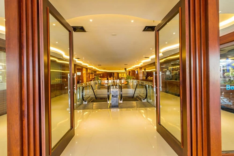 Kutabex Beachfront Hotel