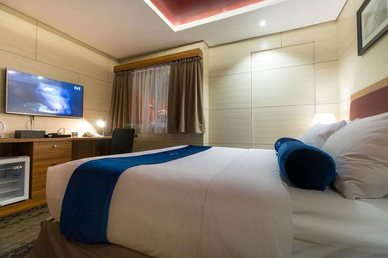 Kutabex Beachfront Hotel