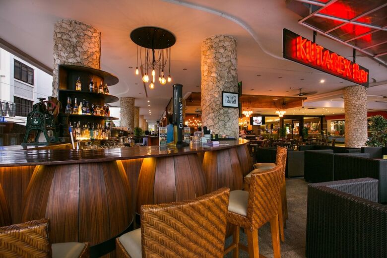 Kutabex Beachfront Hotel