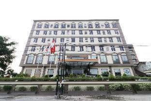 Grand Kanaya Hotel