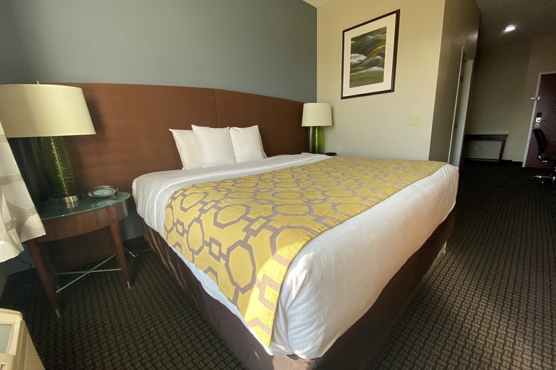 Hotel Comfort Suites North Academy